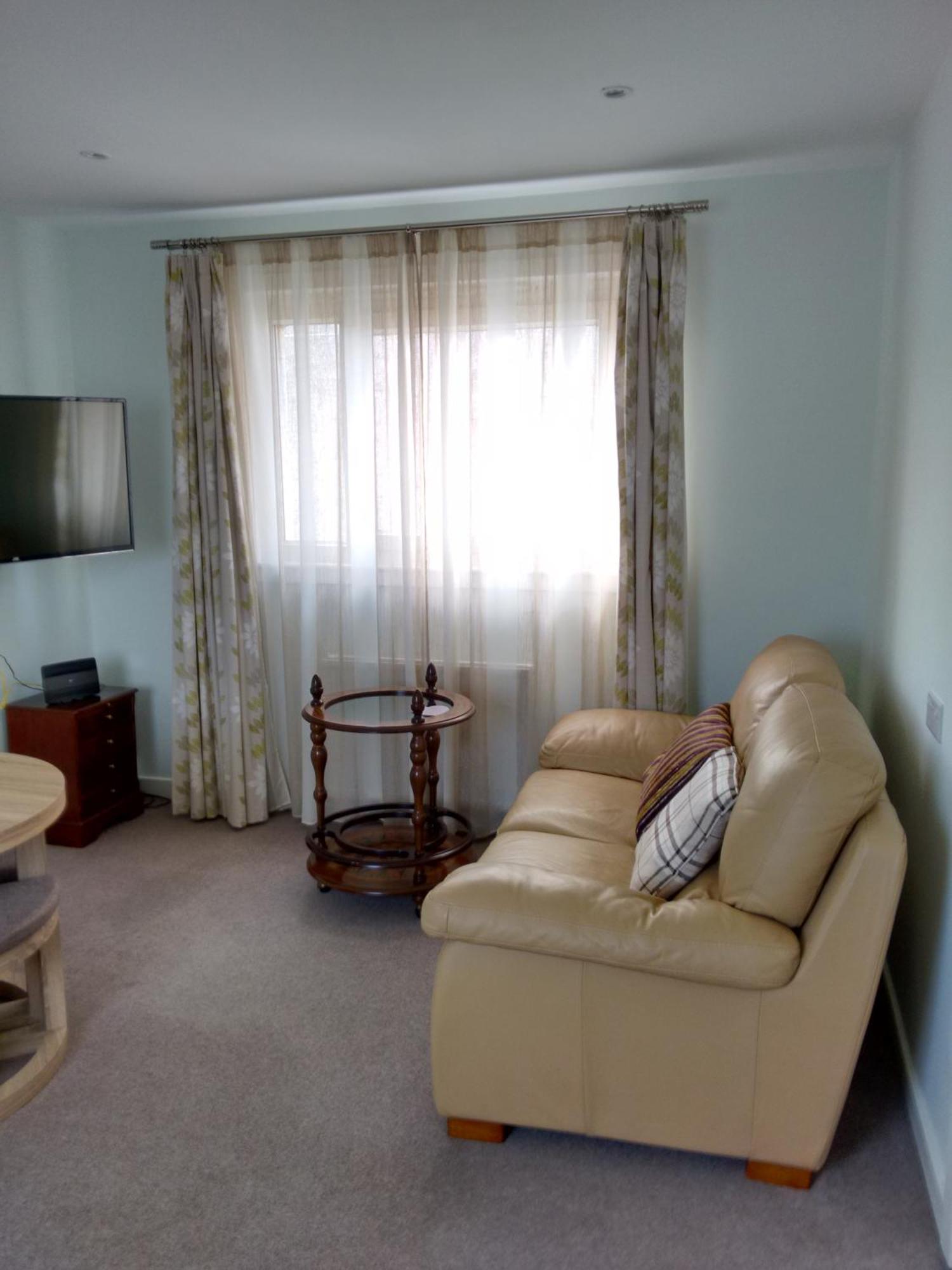 شقة إنفيركيثينغ  في Strachan House المظهر الخارجي الصورة